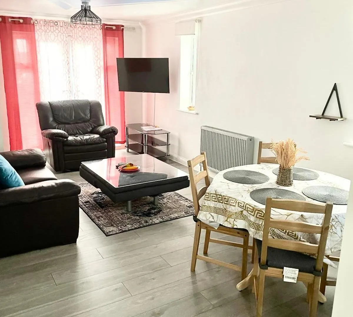 The Grand Forsyth Apartment - Two Bedroom